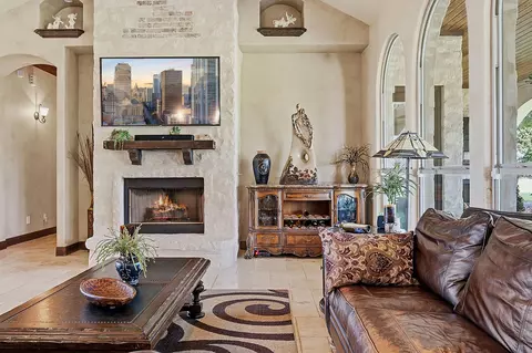 Living - 816 Brave Face St, Leander, TX 78641 photo 2 of 2