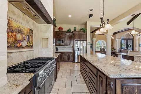 Kitchen - 816 Brave Face St, Leander, TX 78641 photo 4 of 6