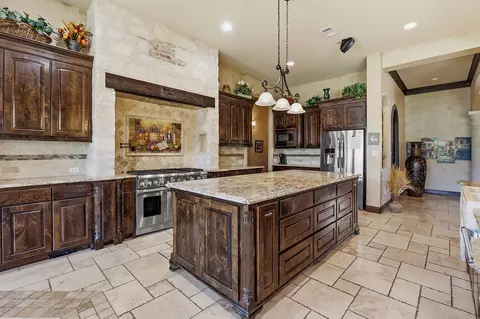 Kitchen - 816 Brave Face St, Leander, TX 78641 photo 6 of 6