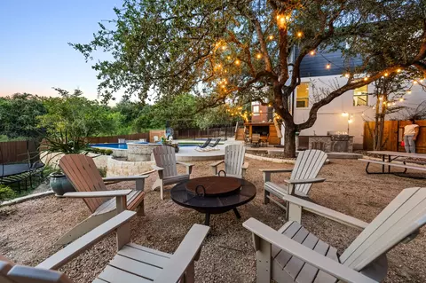 2204 Rimrock Dr, Austin, TX 78738