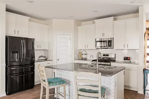 Kitchen - 862 Pepperbark Loop, Buda, TX 78610 photo 2 of 4