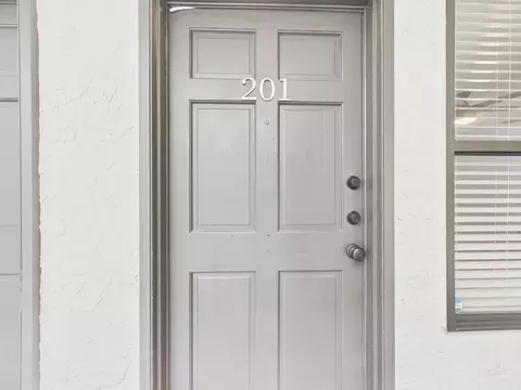 2409 Leon St #201, Austin, TX 78705
