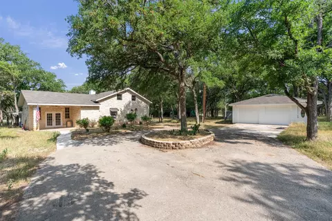 601 Deertrail Dr, San Marcos, TX 78666