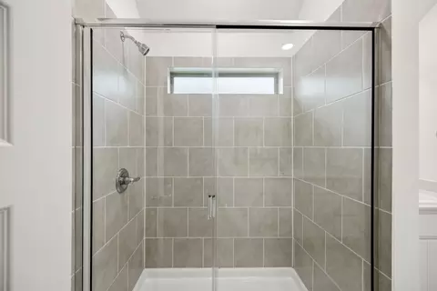 Bath - 176 Hornet St, Elgin, TX 78621 photo 3 of 4