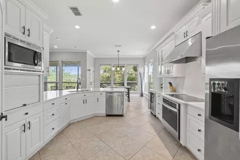 Kitchen - 10800 Beach Rd, Leander, TX 78641 photo 3 of 4