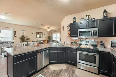 Kitchen - 274 Orchard Ln, Kyle, TX 78640 photo 2 of 5
