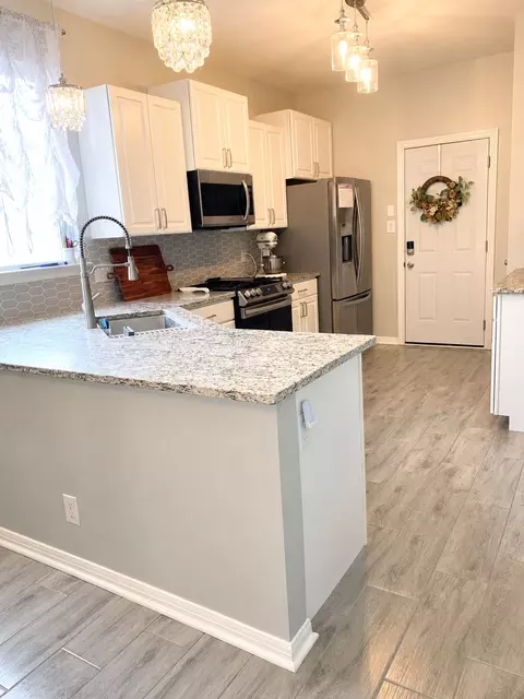 Kitchen - 609 Thrush Dr, Leander, TX 78641 photo 4 of 4