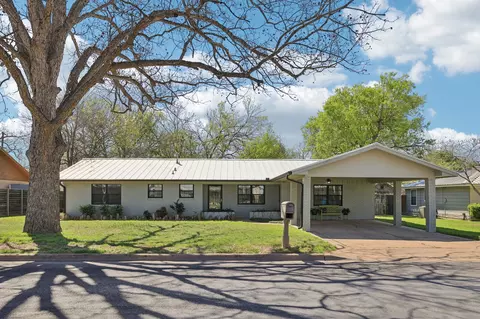 110 Jones St, Bastrop, TX 78602