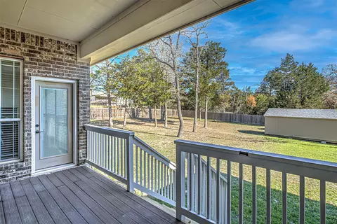 Exterior - 105 Arbors Cir, Elgin, TX 78621 photo 3 of 3