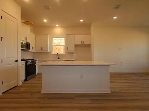 Kitchen - 13212 Keefer Dr, Manchaca, TX 78652 photo 3 of 3