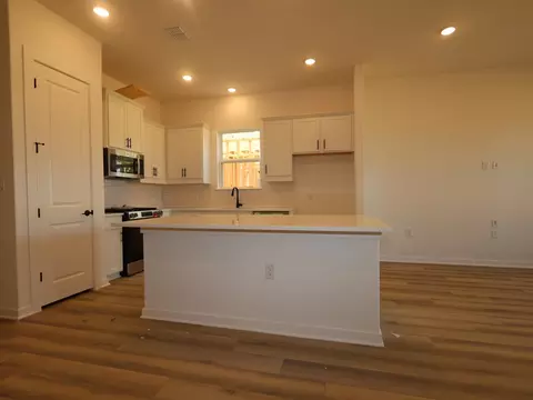 Kitchen - 13212 Keefer Dr, Manchaca, TX 78652 photo 2 of 3