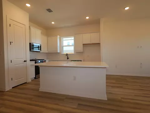 Kitchen - 13212 Keefer Dr, Manchaca, TX 78652 photo 3 of 3