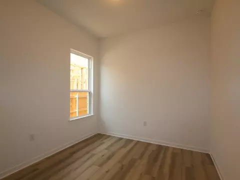 Bedroom - 13212 Keefer Dr, Manchaca, TX 78652 photo 2 of 2