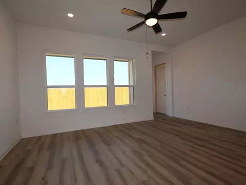 Living - 13212 Keefer Dr, Manchaca, TX 78652 photo 2 of 3