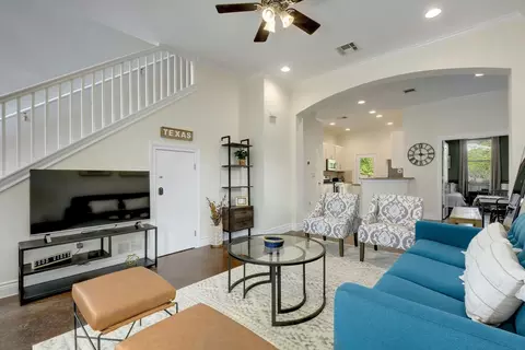 2206 E 14th St #2, Austin, TX 78702