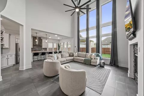 124 Low River Ln, Georgetown, TX 78628