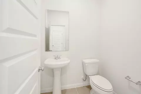 Entry Way - 210 Hornet St, Elgin, TX 78621 photo 5 of 5