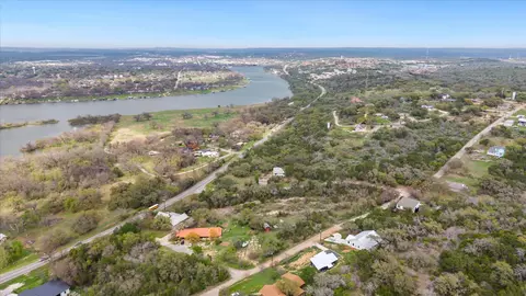 405 Taylor Dr, Horseshoe Bay, TX 78657