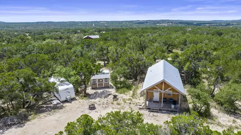 417 Prochnow Rd, Dripping Springs, TX 78620