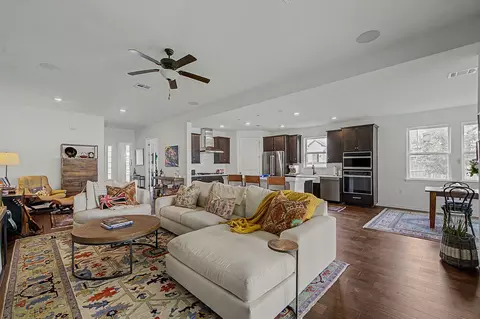 247 Carolina Jasmine Dr, San Marcos, TX 78666