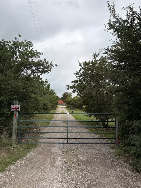 Undisclosed, Paige, TX 78659