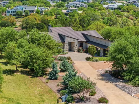 8801 Bellancia Dr, Austin, TX 78738