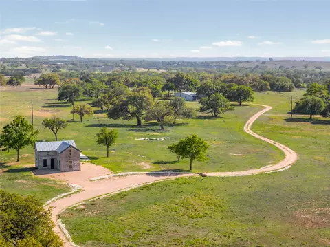 9695 W Us 290 Hwy, Hye, TX 78635
