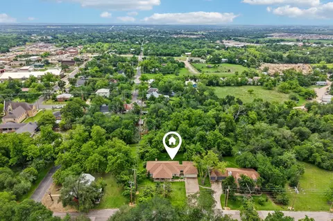 View/Area - 307 W 4th St, Elgin, TX 78621 photo 2 of 3