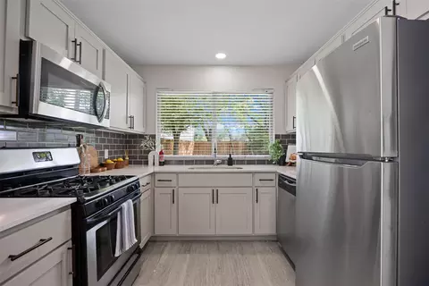704 Buckingham Pl, Austin, TX 78745