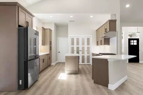 14611 Sandy Side Dr, Austin, TX 78728