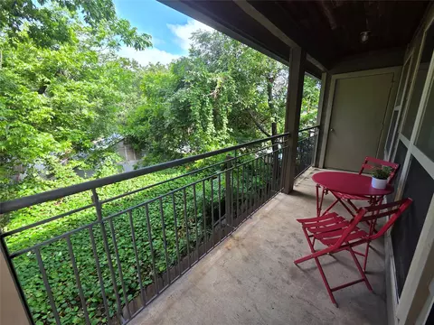 1115 W 10th St #205, Austin, TX 78703