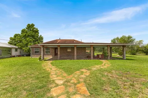 12212 Ballerstedt Rd, Elgin, TX 78621