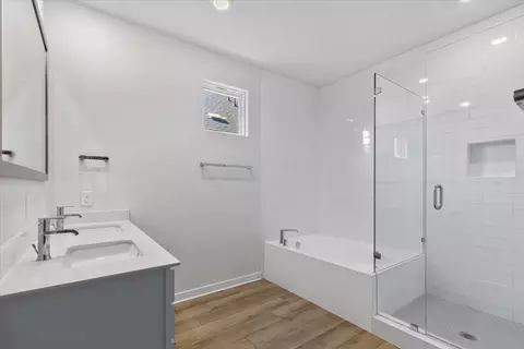 Bath - 432 Deerpath St, Leander, TX 78641 photo 2 of 4
