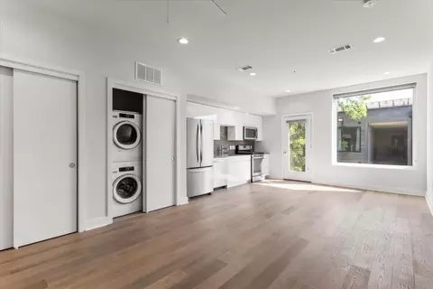 1800 E 4th St #331, Austin, TX 78702