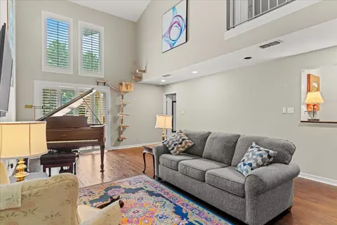 10920 Crown Colony Dr #C, Austin, TX 78747