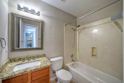 Bath - 913 Dexter Dr, Leander, TX 78641 photo 2 of 2