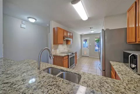 Kitchen - 913 Dexter Dr, Leander, TX 78641 photo 1 of 4