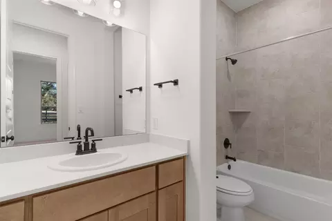 Bath - 123 Timberwilde Dr #60, Georgetown, TX 78633 photo 3 of 3