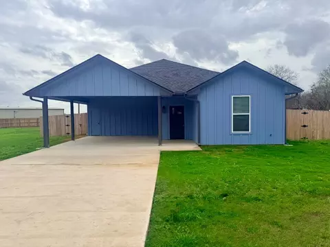 221 Hester St, Lexington, TX 78947