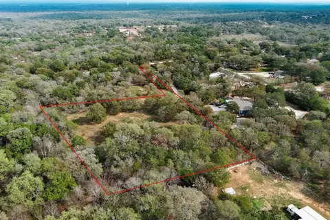 233 The Forest Rd, Dale, TX 78616