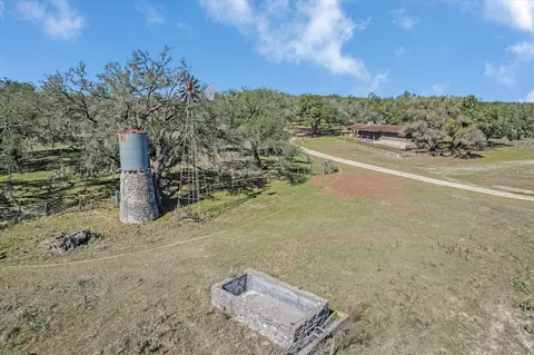 5421 Purgatory Rd, San Marcos, TX 78666