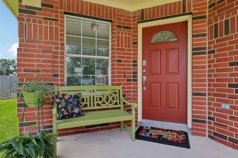 102 Thompson Trl, Bastrop, TX 78602