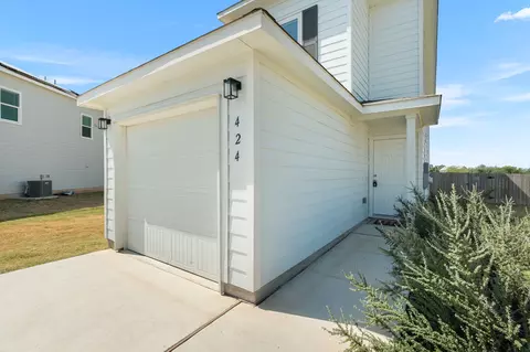 Exterior - 424 Marty Allen Loop, Jarrell, TX 76537 photo 2 of 8
