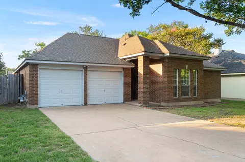 2802 Alexander Dr, Leander, TX 78641