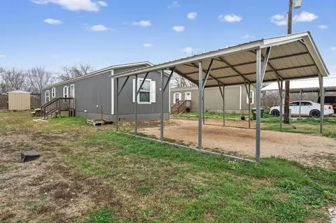 16 Fourth St, Maxwell, TX 78656 photo 2