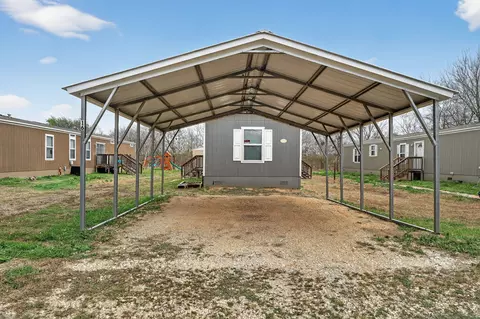 16 Fourth St, Maxwell, TX 78656 photo 8