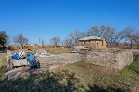 Undisclosed, Jarrell, TX 76537 photo 13