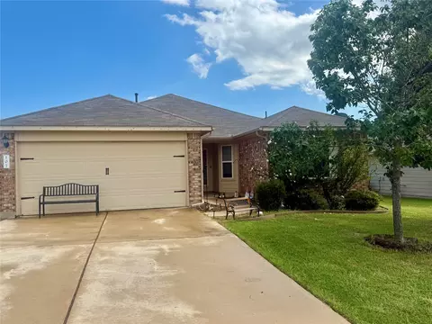 107 Jim Dandy Dr, Elgin, TX 78621 photo 1