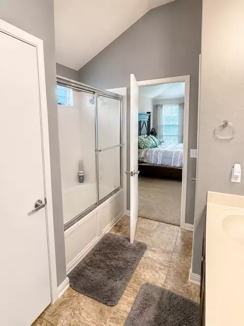 107 Jim Dandy Dr, Elgin, TX 78621 photo 14