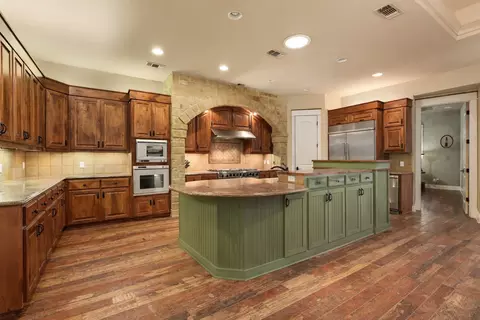 23426 Oscar Rd, Spicewood, TX 78669